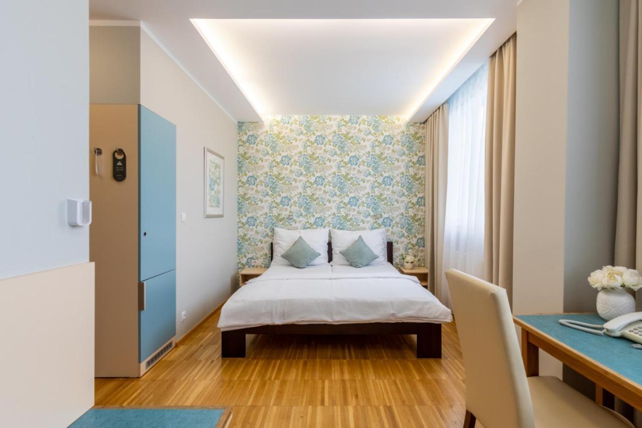 Hotel Abacie & Wellness Valašské Meziříčí Extérieur photo